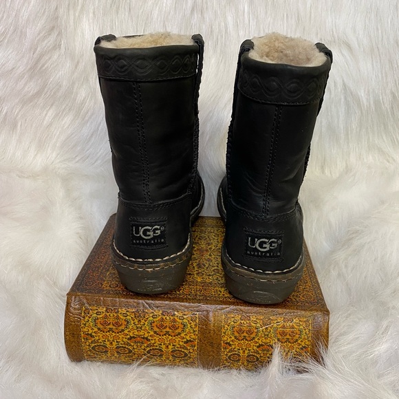 UGG Aliso Short Leather Boots size 5 - Picture 8 of 8